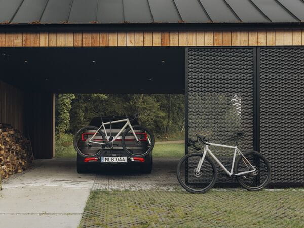 Thule Epos 2-Bike Towball Carrier 13-Pin