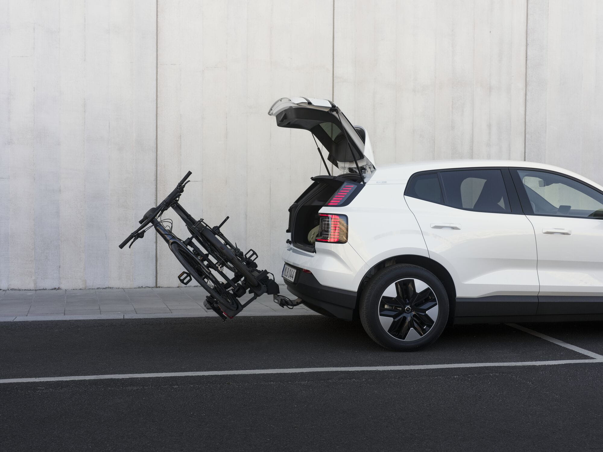 Thule OutPace 2-Bike Towball Carrier 13-Pin